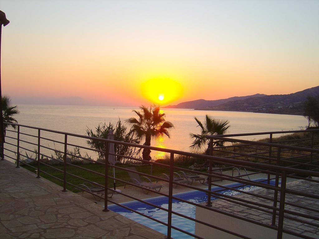 Kallinousa Beach Villa Pomos Exterior photo
