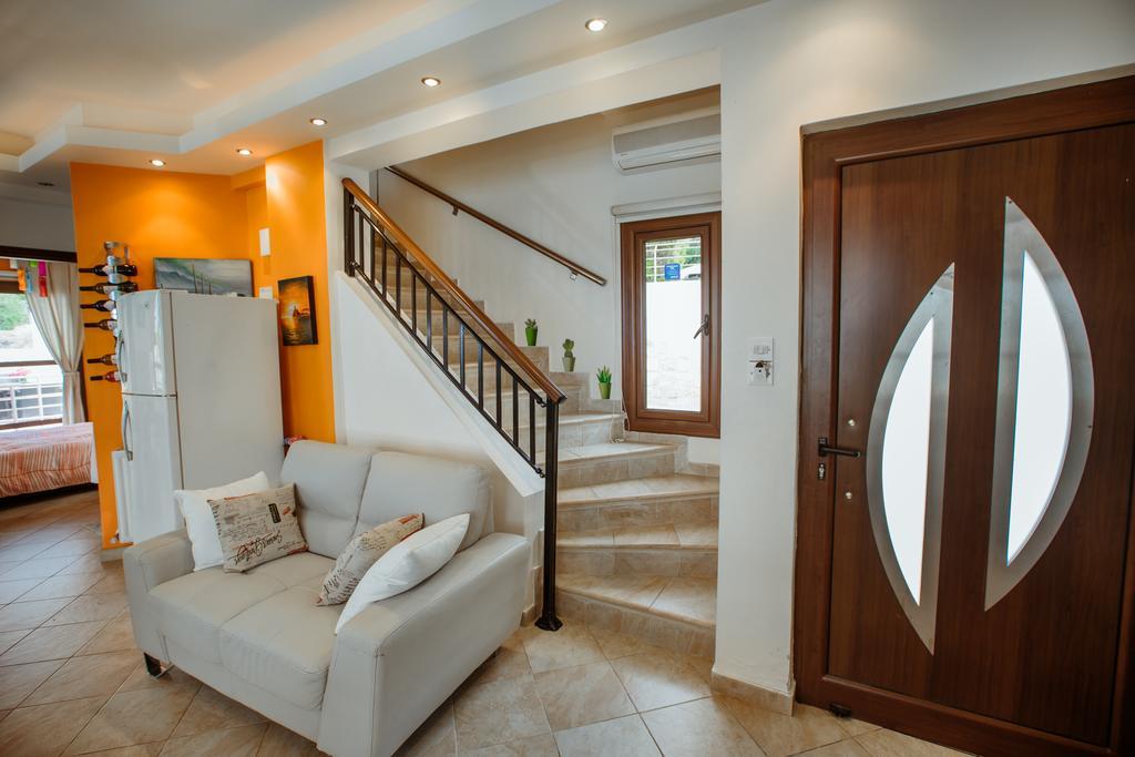 Kallinousa Beach Villa Pomos Exterior photo